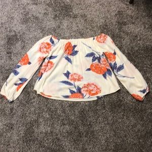 BILLABONG off the shoulder top! Size Medium! New!